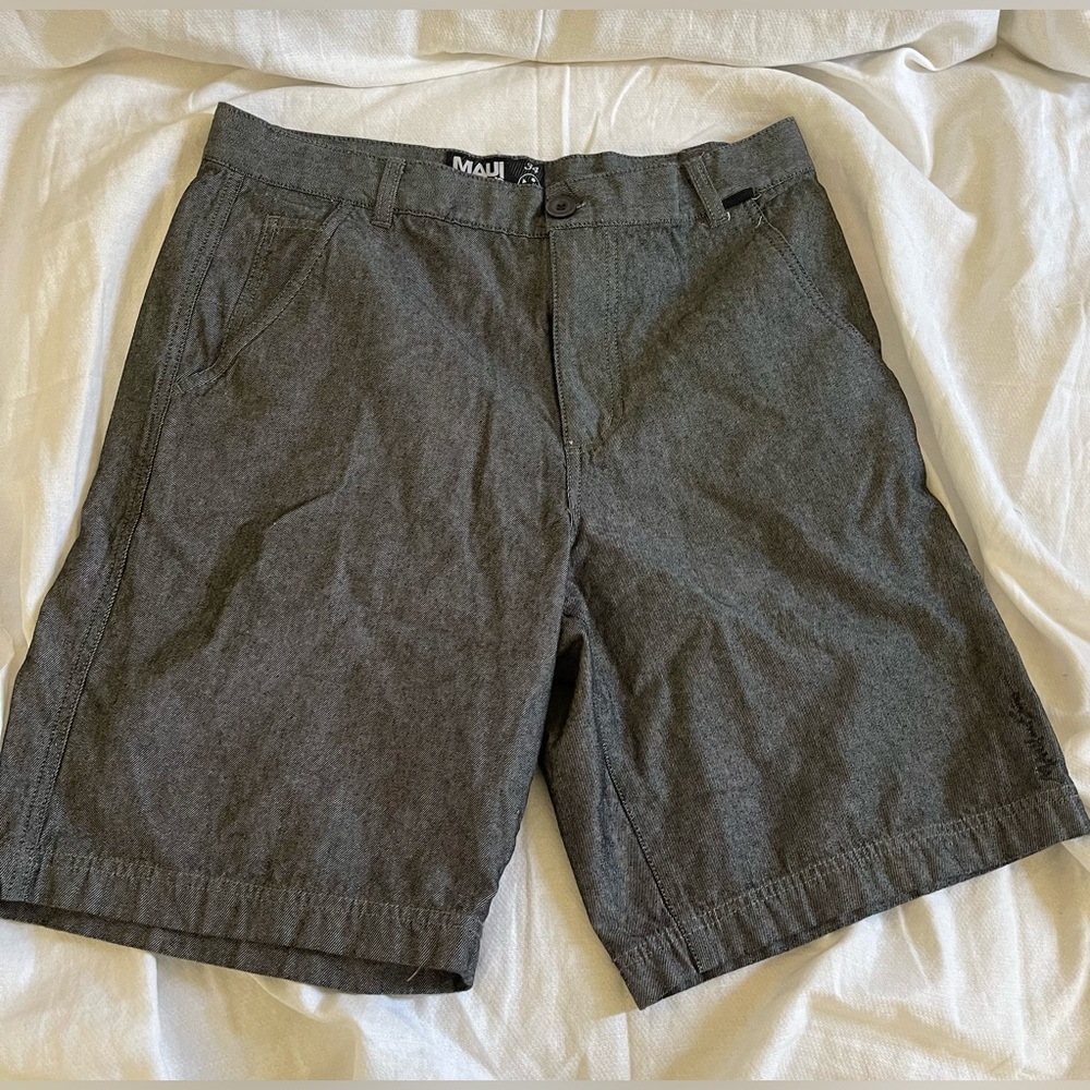 Maui &Sons bumuda style short Men’s size 34